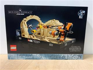 Lego Star Wars: Mos Espa Podrace - 75380 - 718pcs - 18+